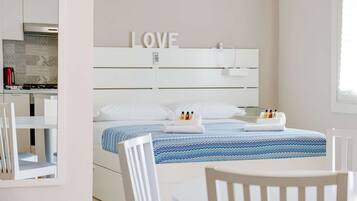 1 bedroom, iron/ironing board, WiFi (free), bed sheets