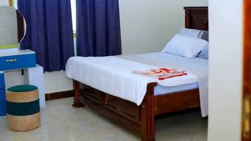 4 chambres, fer et planche à repasser, Wi-Fi gratuit, draps fournis