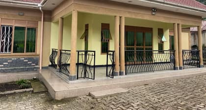 Peaceful 4-bedroom house in Fort Portal perfect for relaxing stays