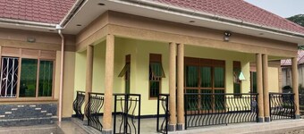 Peaceful 4-bedroom house in Fort Portal perfect for relaxing stays