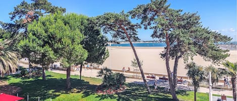 Playa en los alrededores y pesca