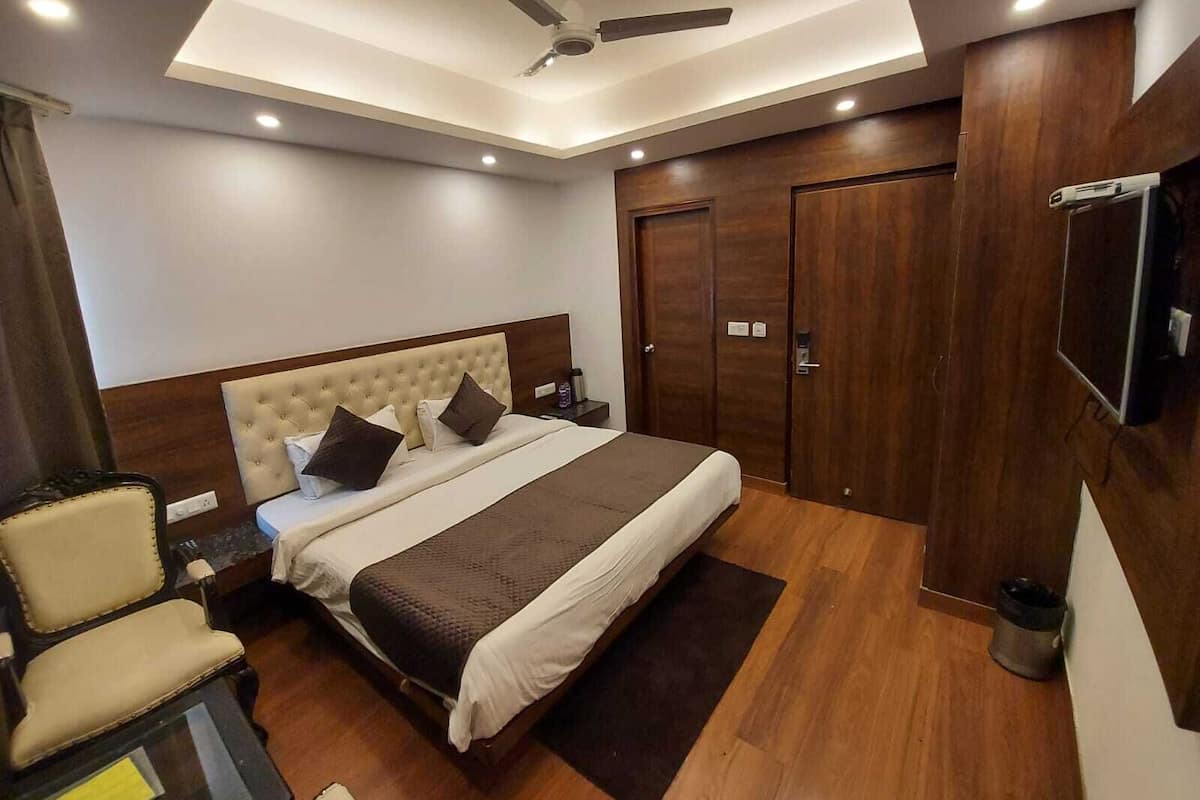 Phòng Deluxe | Két bảo mật tại phòng, màn/rèm cản sáng 
