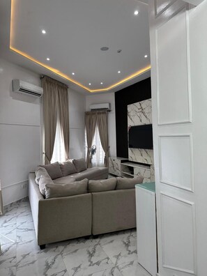 Living area - Glover Apartments (Lagos)