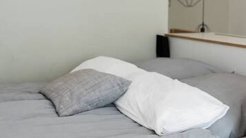 Iron/ironing board, free WiFi, bed sheets