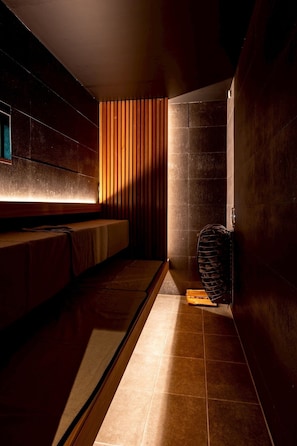 Deluxe Villa | Spa - TOVILLA STAY Niigata Honcho (Niigata-shi, Chuo-ku)