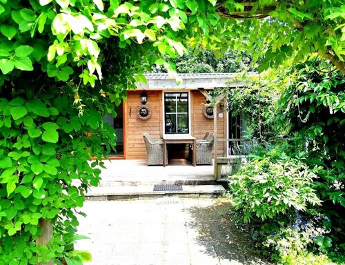 Cozy Garden Chalet Near Zeeland Coast