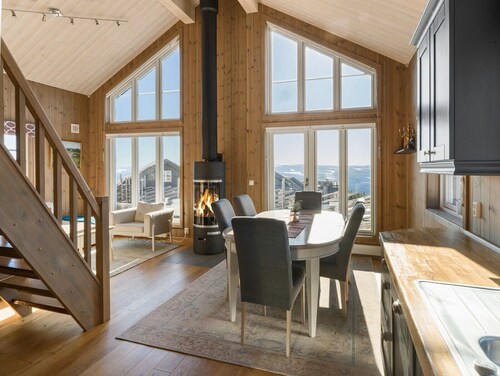 Modern Ski cabin with a view in Hafjell