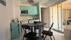 Unclassified image, 3 of 12, button - Appartement T2 de 30 m2 Maubuisson, Proche lac et plage (Carcans)