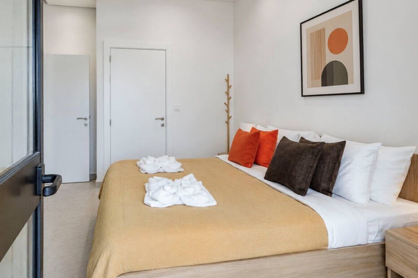 Ferros/tábuas de passar roupa, Wi-Fi, roupa de cama