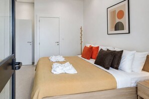 Ferros/tábuas de passar roupa, Wi-Fi, roupa de cama
