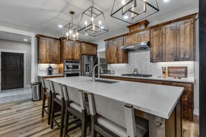 Private kitchen - Brasada Ranchview Hot Tub | Fire Pit | Bunk Room (Powell Butte)