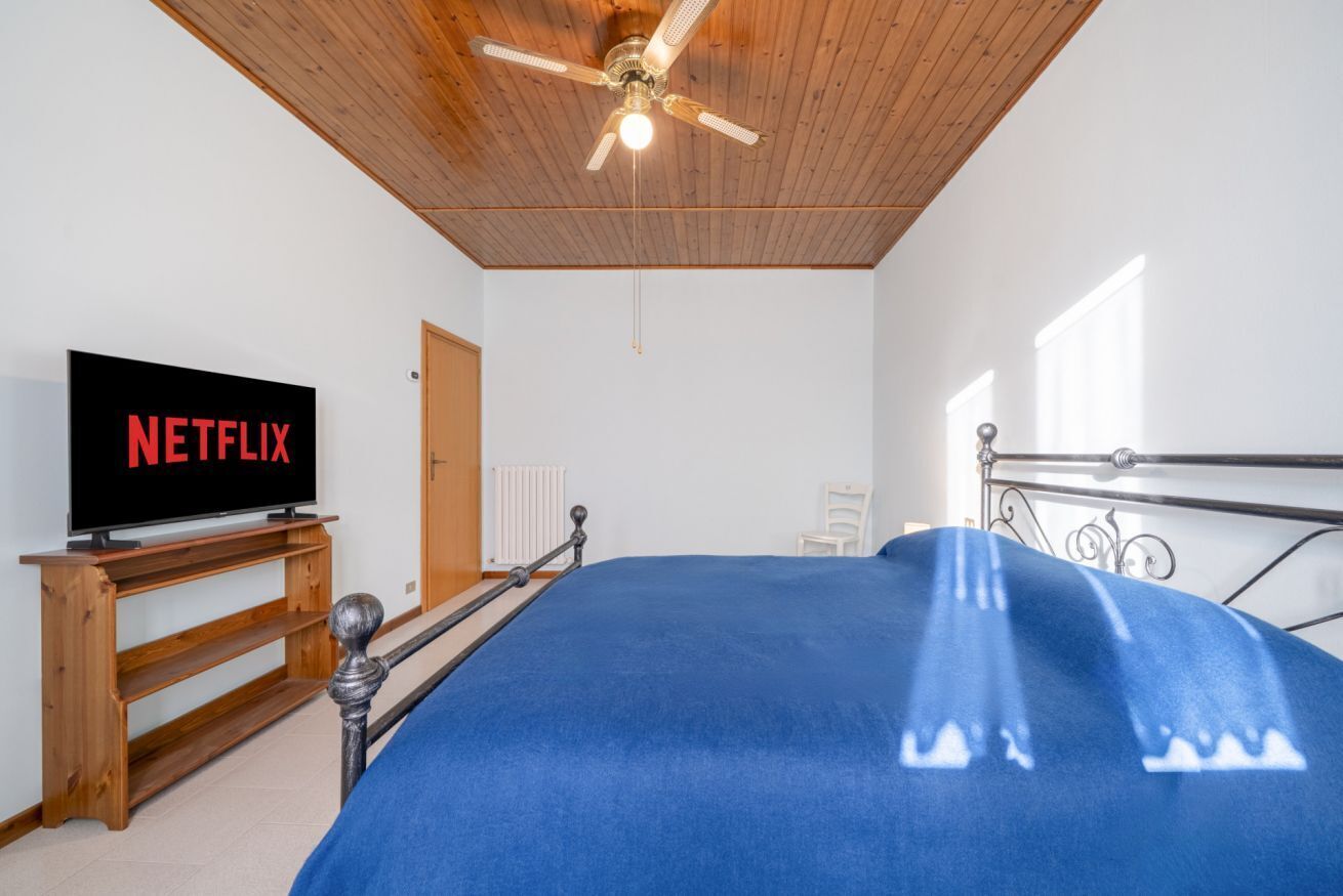 4 bedrooms, iron/ironing board