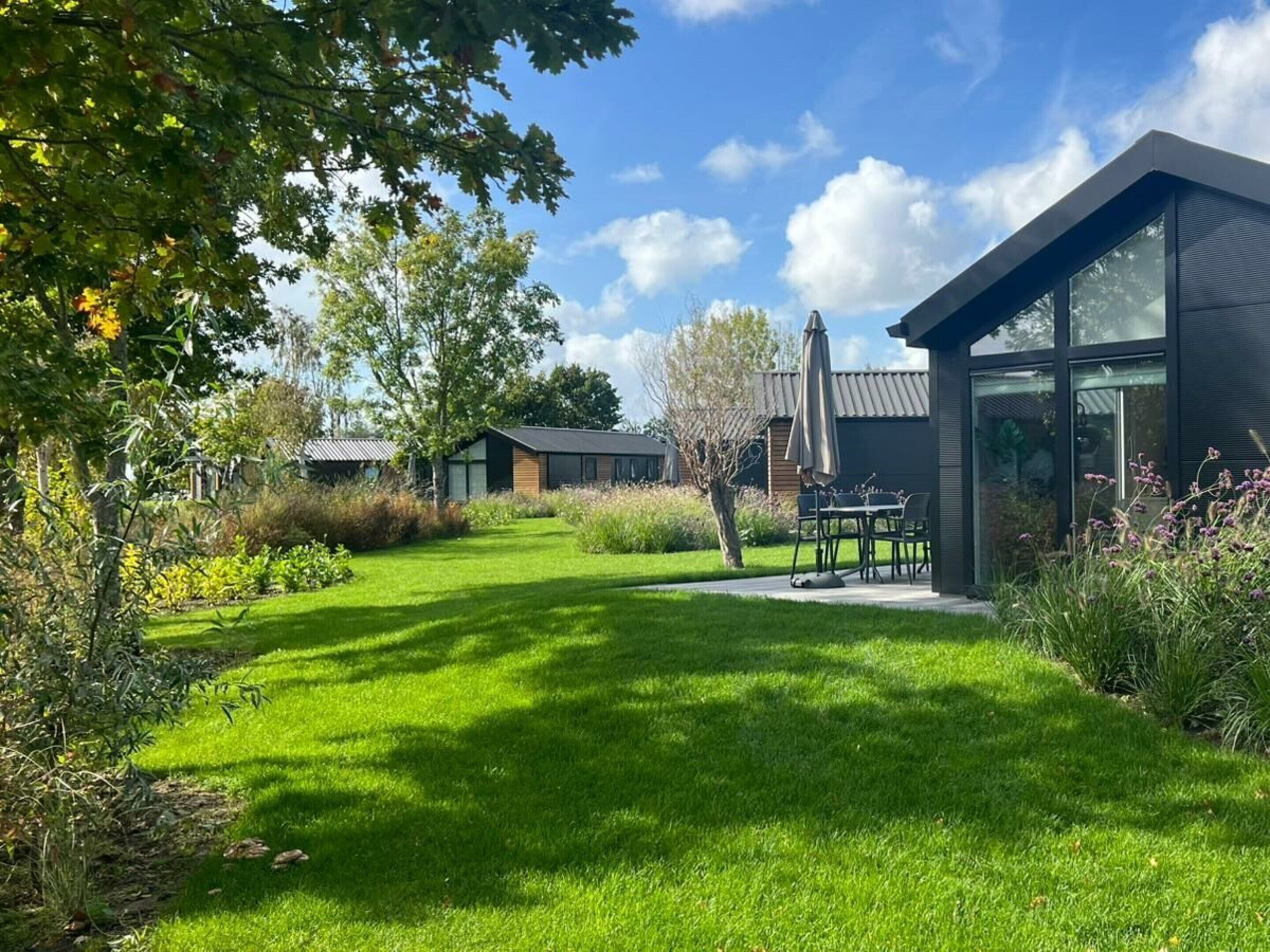 House | Outdoor dining