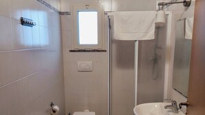 Bathroom - Ostello di Montefiorino (Montefiorino)