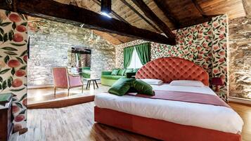 Luxury Suite | In-room safe, free WiFi