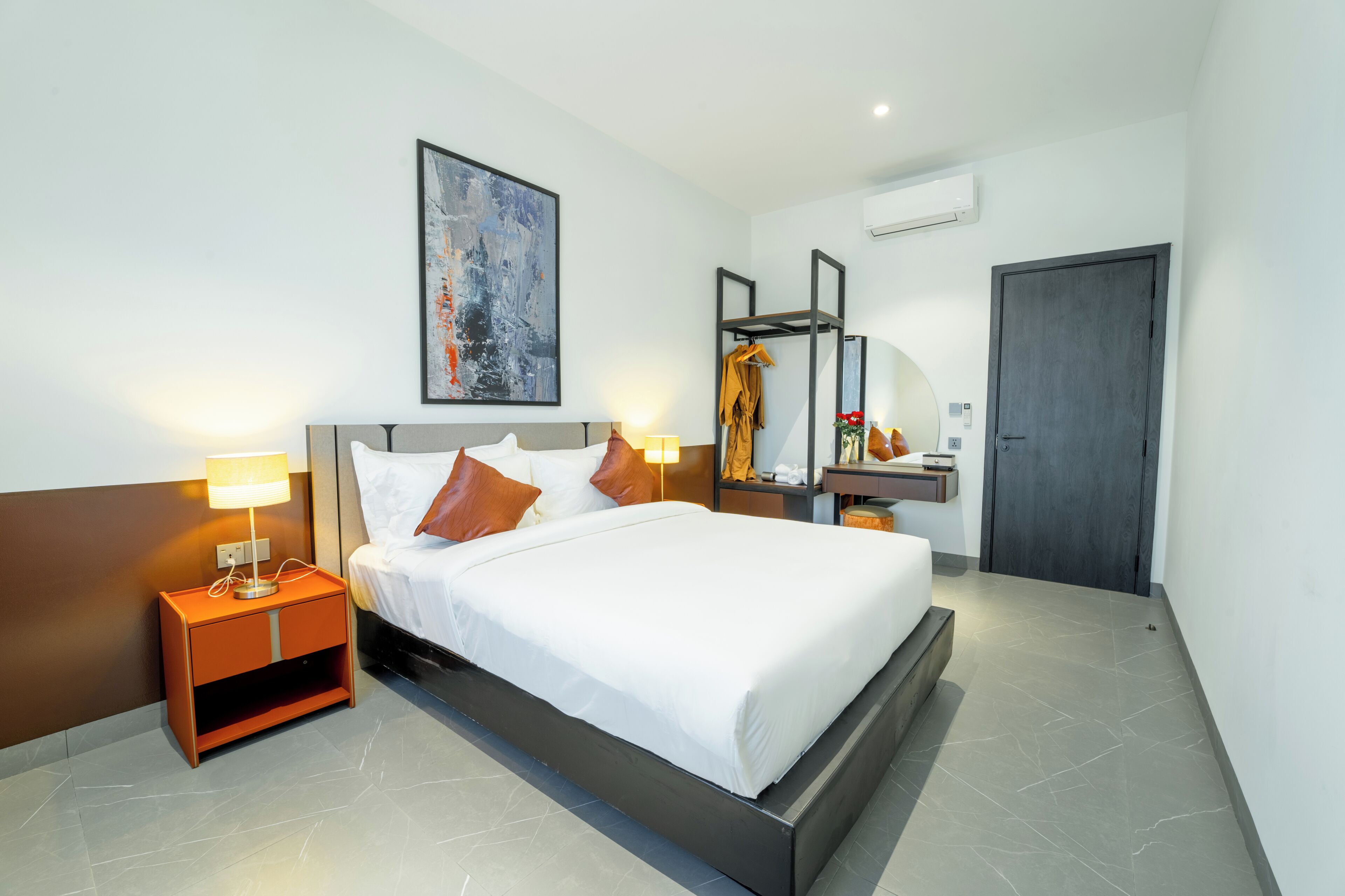 8 bedrooms, iron/ironing board, WiFi (free), bed sheets