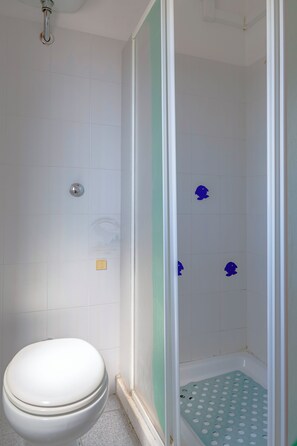 Hårtørrer, håndklæder, Sæbe, Toiletpapir