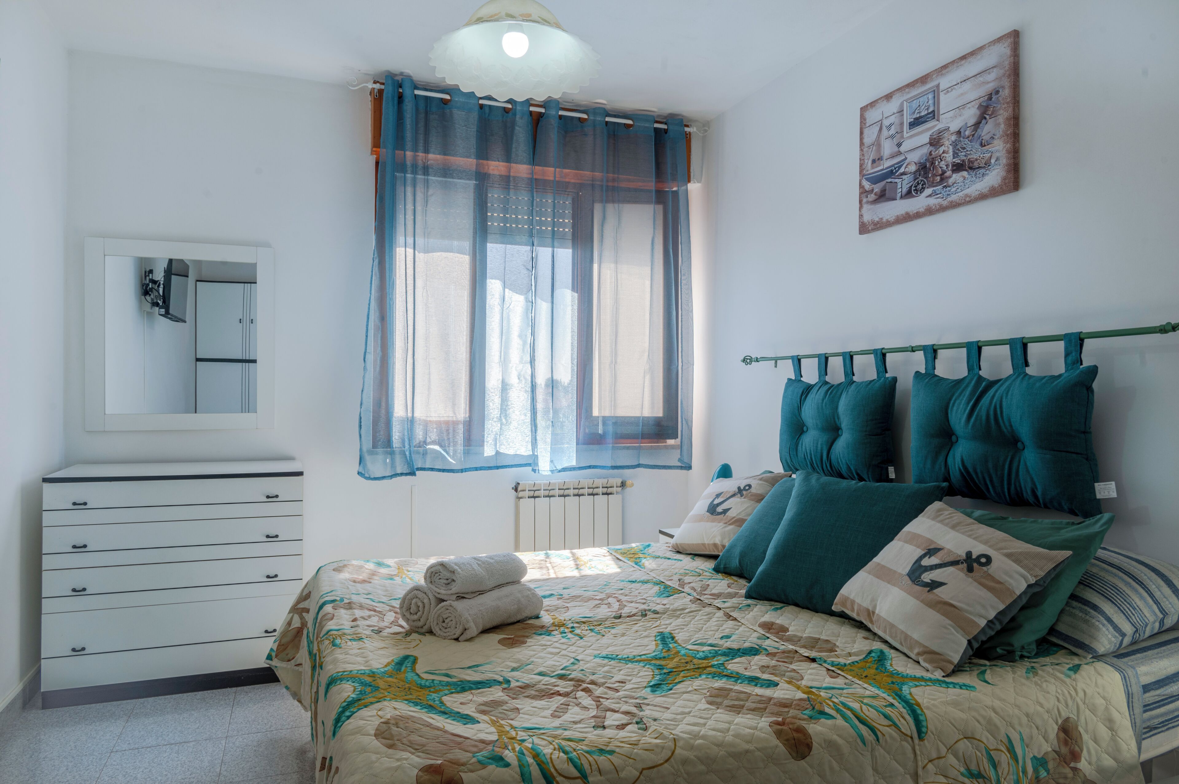 2 slaapkamers, een strijkplank/strijkijzer, gratis wifi, beddengoed