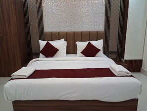 Chambre Double Deluxe, vue ville | Wi-Fi gratuit