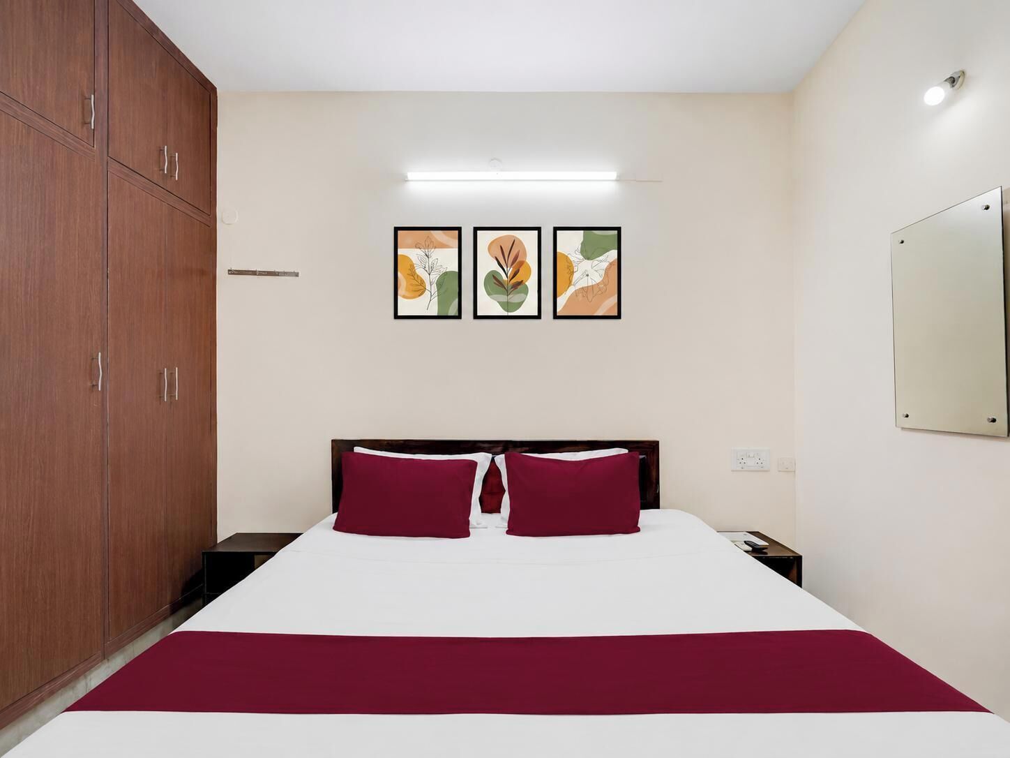 Habitación doble Deluxe | Tabla de planchar con plancha y wifi gratis 