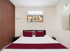 Habitación doble Deluxe | Tabla de planchar con plancha y wifi gratis 
