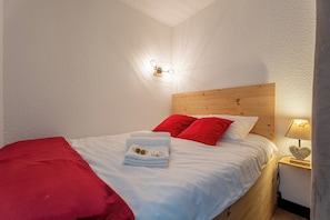 Appartement Classique, balcon, vue montagne | Espace de travail pour ordinateur portable, Wi-Fi gratuit