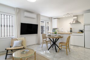 Dining - Vicente Espínel Apartment (Ronda)