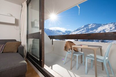 Les Menuires - Ski in ski out with sought after location