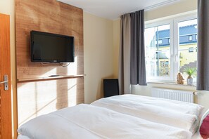 Caixa forta a l'habitació, un bressol de viatge i wifi gratuïta