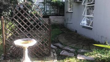 House, 1 Bedroom, Balcony | Garden