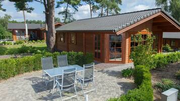House | Outdoor dining