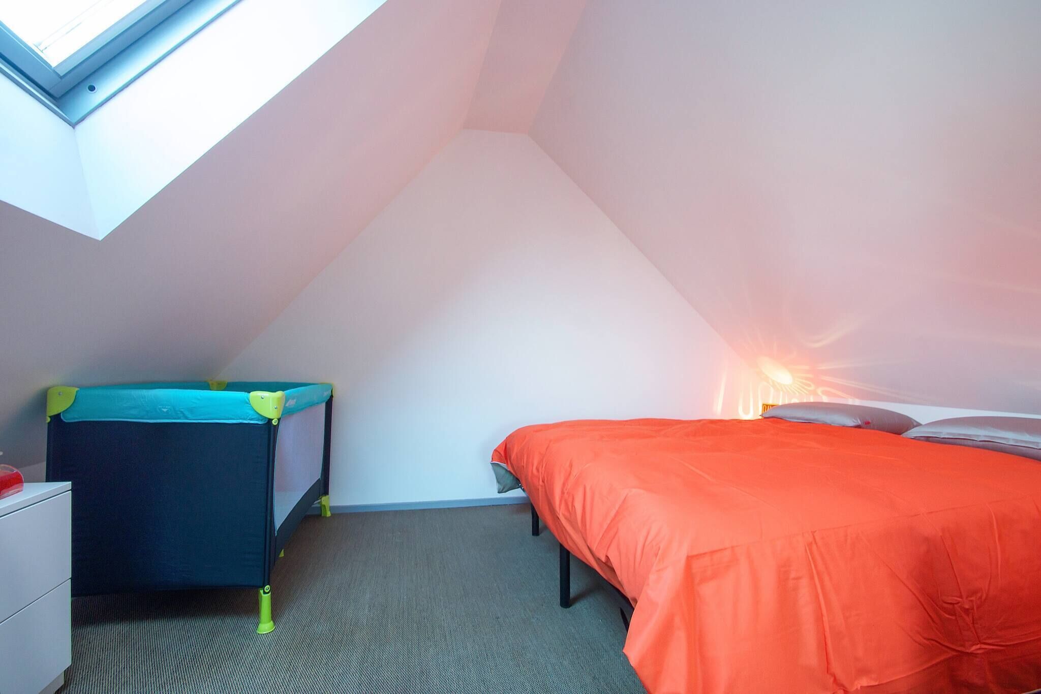 Iron/ironing board, travel crib, free WiFi, bed sheets