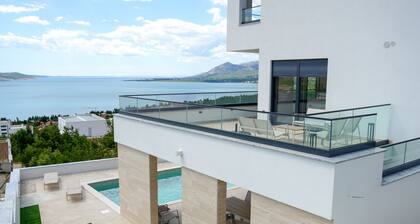 Villa Bella Vista with heated pool