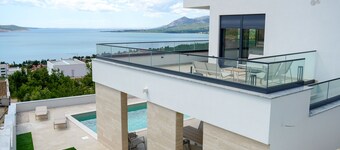Villa Bella Vista with heated pool