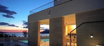 Villa Bella Vista with heated pool