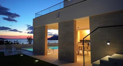 Villa Bella Vista with heated pool