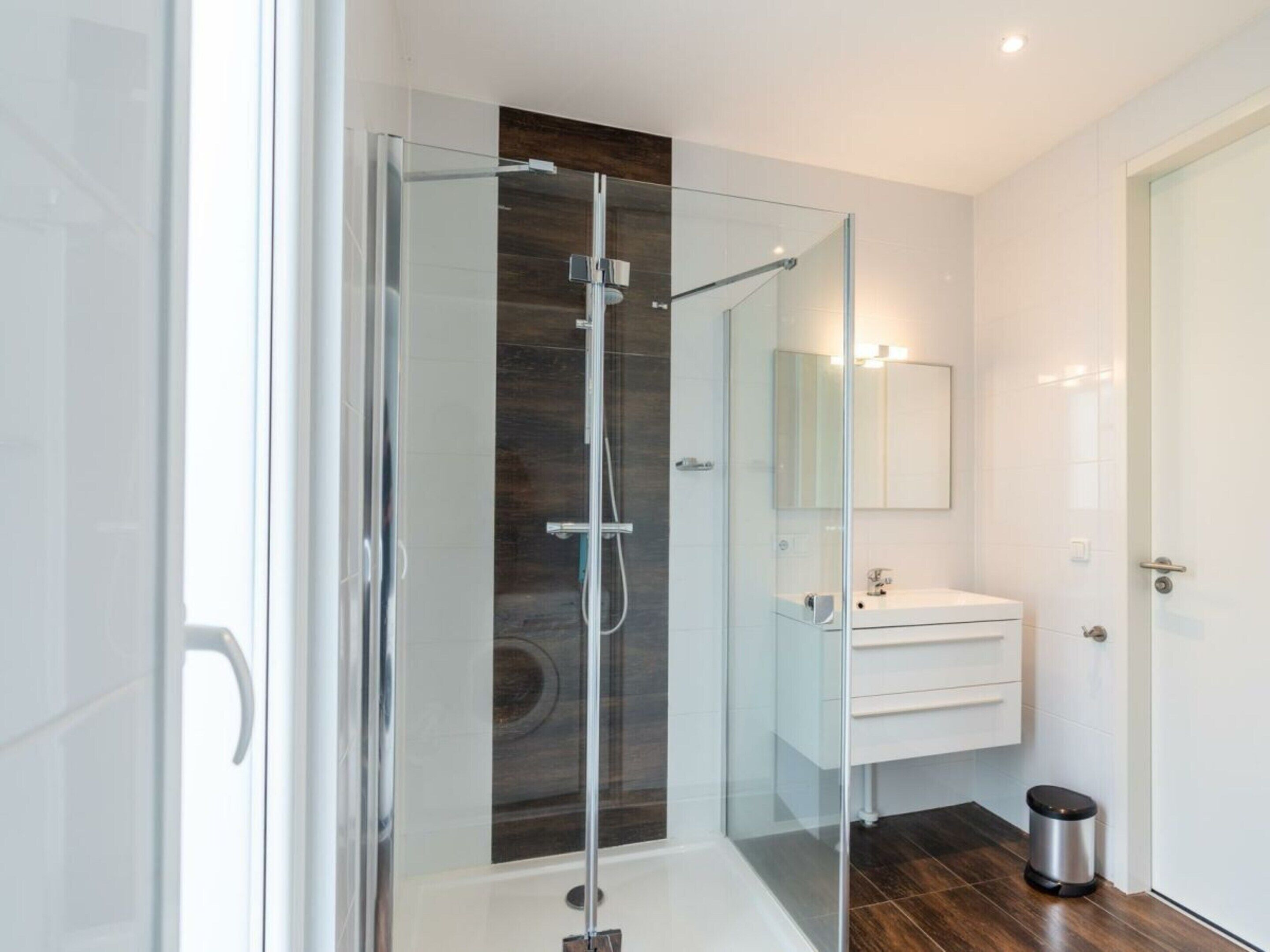 House | Bathroom