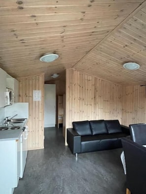 Standard Cabin, Garden View | Interior - Skara Stadscamping & Stugby (Skara)