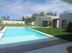 Pool - Stunning newly built villa located 50 meters from Fortamu Beach (Watamu)