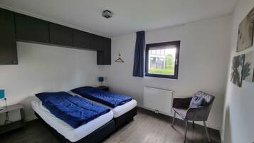 4 bedrooms, individually furnished