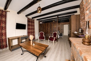 Executive Suite, Pool View