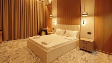 Comfort Double Room, City View | In-room safe, laptop workspace, iron/ironing board, free WiFi