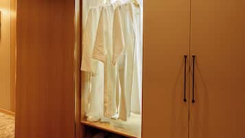 Luxury Suite, City View | Miscellaneous