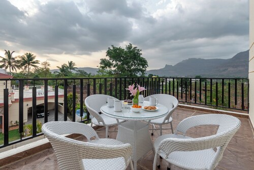 Ansh Villa Luxury 4-BHK Pet-friendly