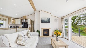 Floor plan - Kittiwake Lodge - 2 Bed Lodge - Wisemans Bridge (Narberth)