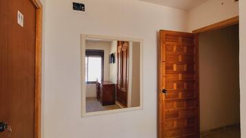 Habitació individual estàndard, vistes al pati | Interior