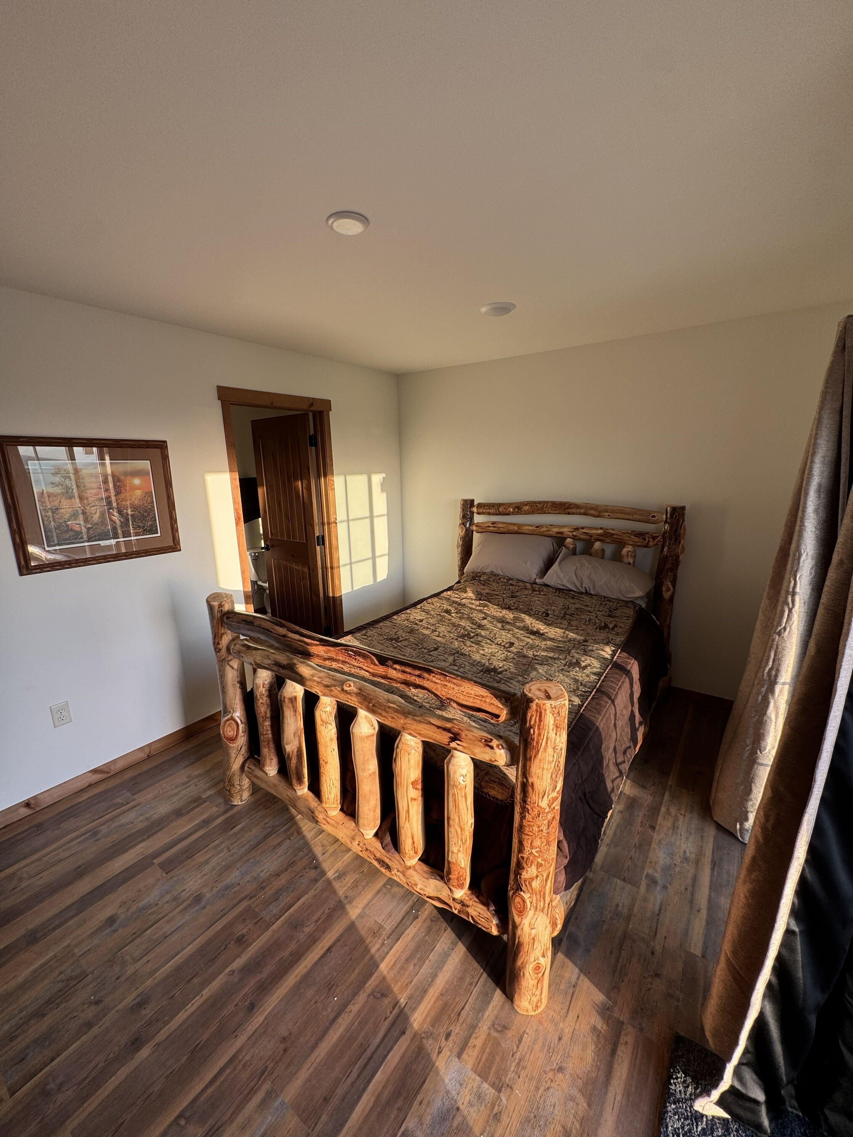 6 bedrooms, WiFi, bed sheets