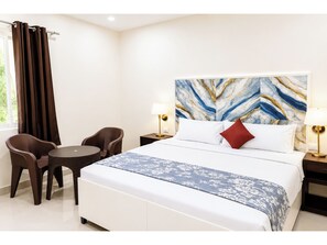 Deluxe Double Room, Balcony, City View | Soundproofing, free WiFi - Hotel Golden Lotus Inn  (Lucknow)