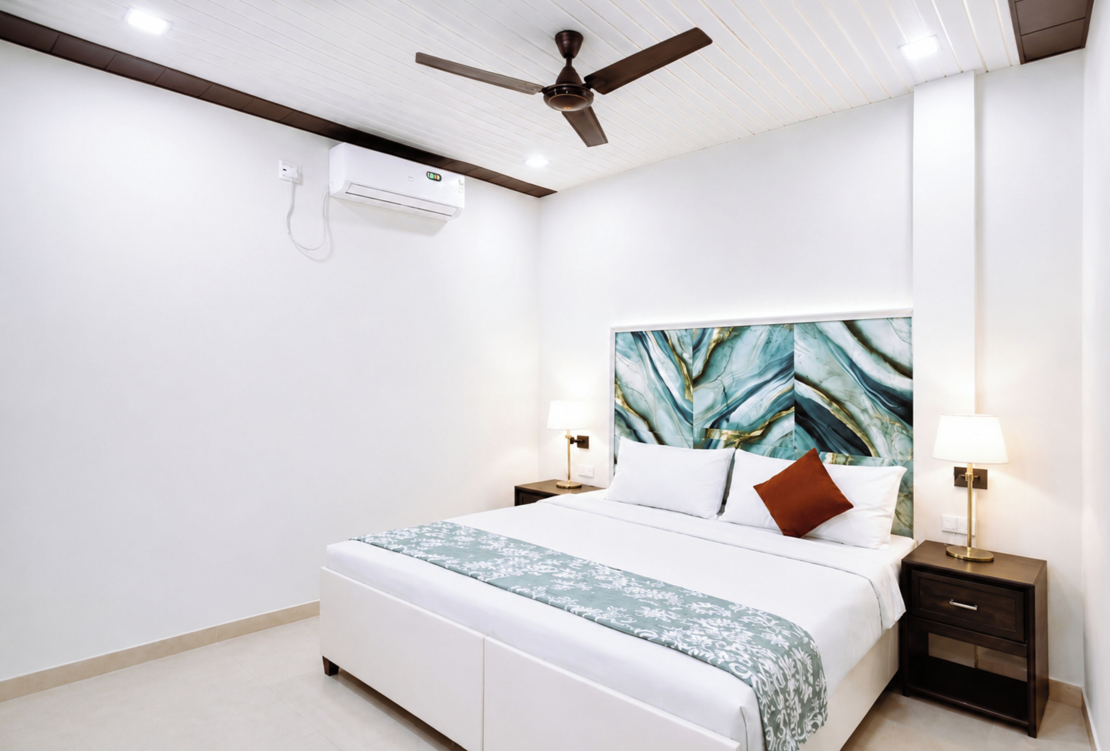 Basic Double Room | Hypo-allergenic bedding, desk, soundproofing, free WiFi