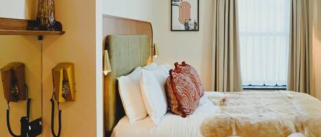 Deluxe Double Room, City View | Desk, laptop workspace, free WiFi